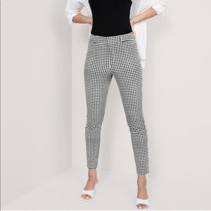 Black and white plaid pixie pant (ankle length)